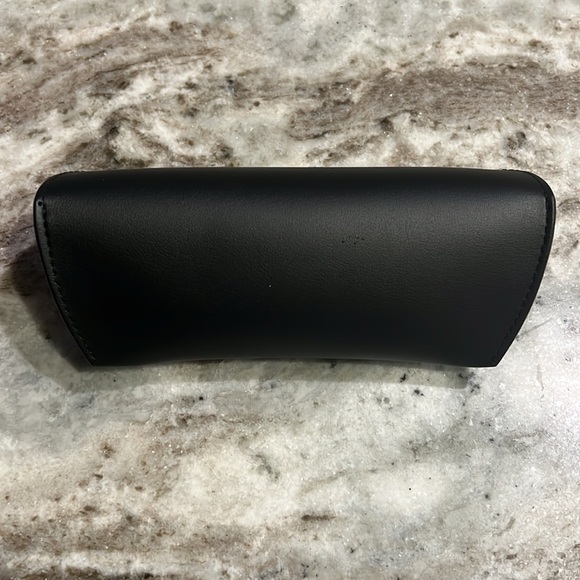 Ray-Ban sunglasses case - Picture 3 of 6